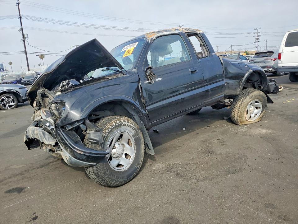 2001 Toyota Tacoma VIN 5TEWN72N61Z813812 COPART salvage auction — ROLLOVER, Ca - Salvage Certificate, sold $1,850 on 2026-07-06 (photo 1)