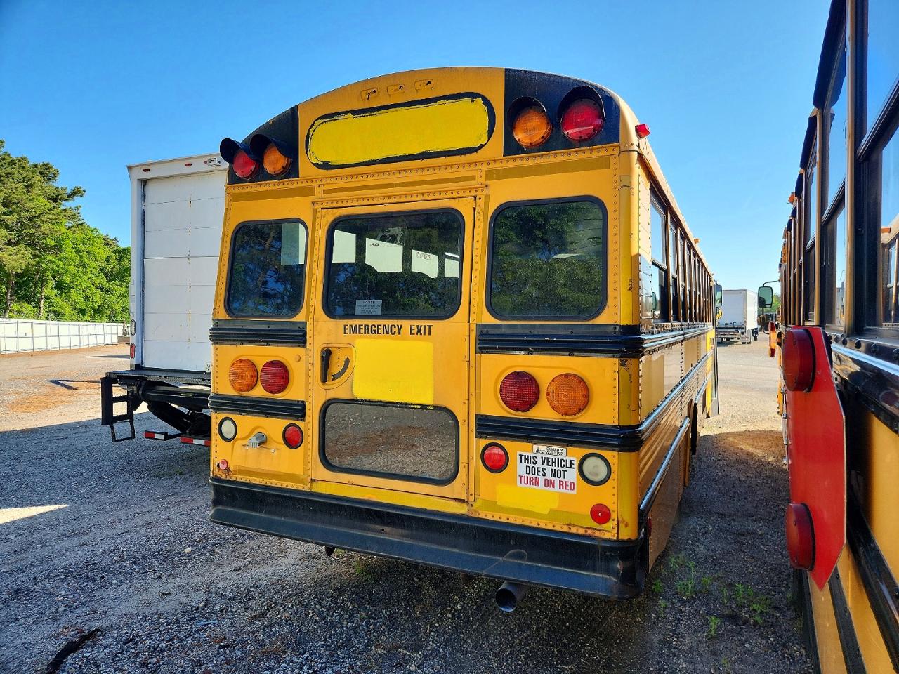 2005 Thomas Bus VIN 4UZAAXCS75CU88078 COPART salvage auction — Minor Dent/Scratches, NY - CERTIFICATE OF TITLE, sold $1,800 on 2026-09-08 (photo 4)