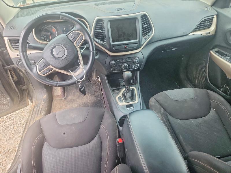 2017 Jeep Cherokee VIN 1C4PJLCS1HW607849 COPART salvage auction — SIDE, Salvage Title, sold $800 on 2026-07-23 (photo 8)