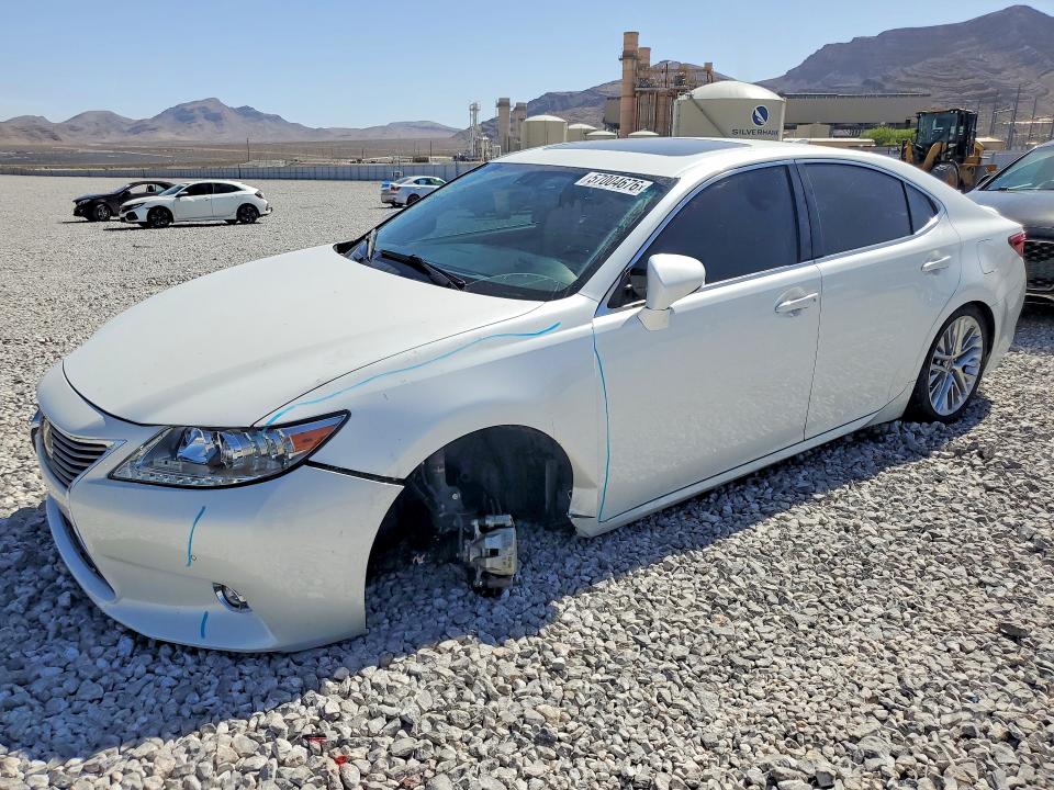 2015 Lexus ES VIN JTHBK1GG6F2202218 COPART salvage auction — UNDERCARRIAGE, Nv - Salvage Title, sold $5,200 on 2026-07-08 (photo 1)