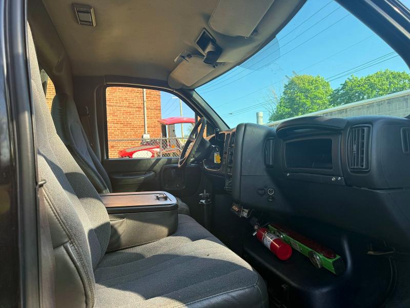 2008 Gmc C5500 VIN 1GDE5C3938F410346 COPART salvage auction — NORMAL WEAR, Nh - Certificate Of Title (P), sold $9,000 on 2026-07-07 (photo 5)