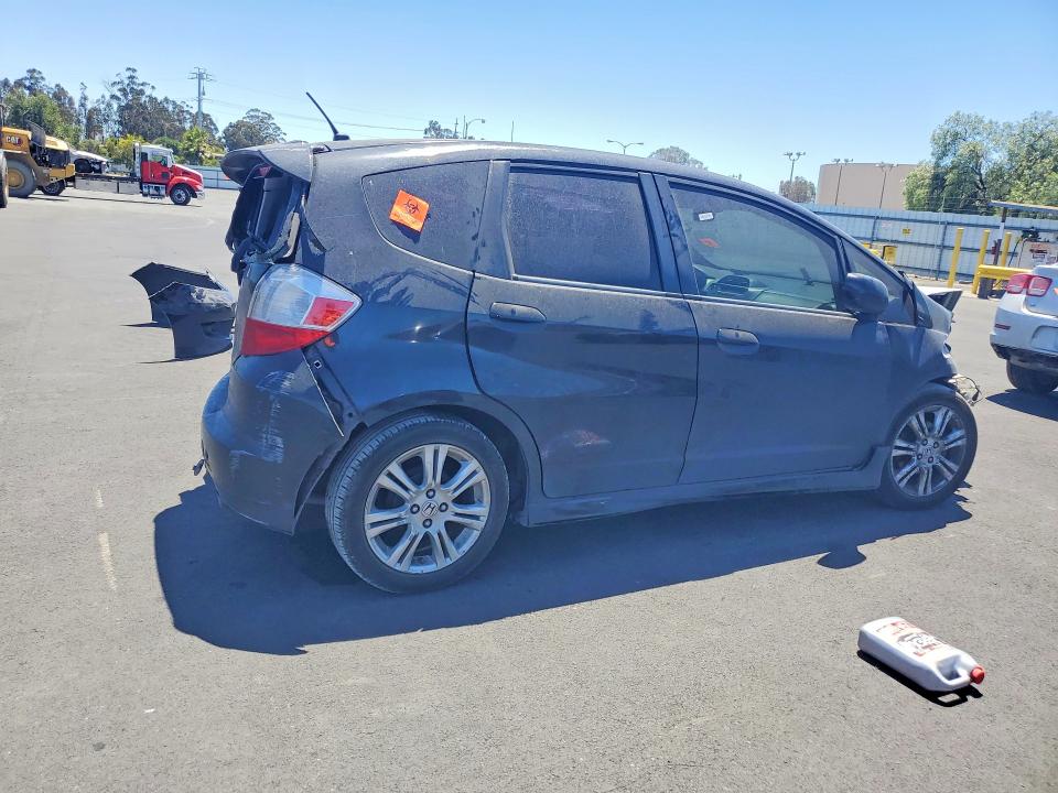 2011 Honda Fit VIN JHMGE8H52BC006266 COPART salvage auction — FRONT END, CA - SALVAGE CERTIFICATE, sold $175 on 2026-07-15 (photo 3)