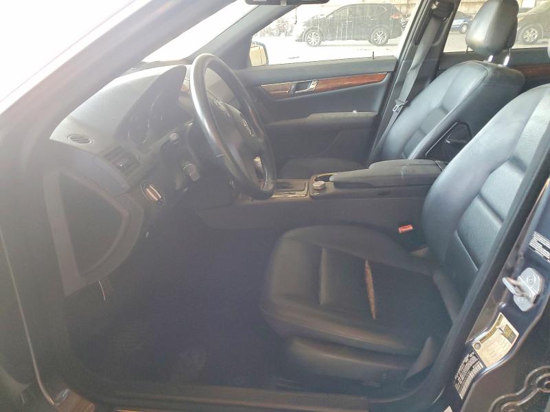 2010 Mercedes-benz C class VIN WDDGF5EB8AF475985 COPART salvage auction — MINOR DENT/SCRATCHES, Az - Certificate Of Title, sold $450 on 2026-07-27 (photo 7)