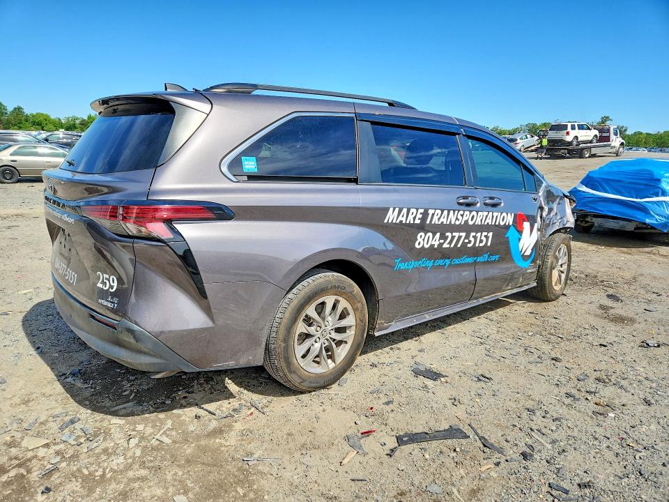 2021 Toyota Sienna VIN 5TDKRKEC9MS033742 COPART salvage auction — FRONT END, Va - Cert Of Title - Salvage, sold $350 on 2026-07-29 (photo 3)