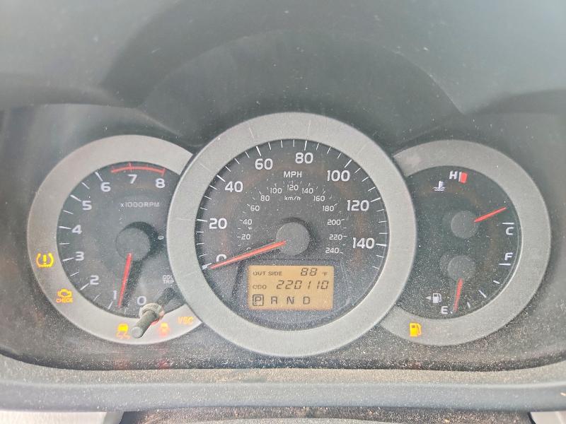 2006 Toyota Rav4 VIN JTMZK31V865004273 COPART salvage auction — FRONT END, NM - CERTIFICATE OF TITLE, sold $650 on 2026-07-27 (photo 9)
