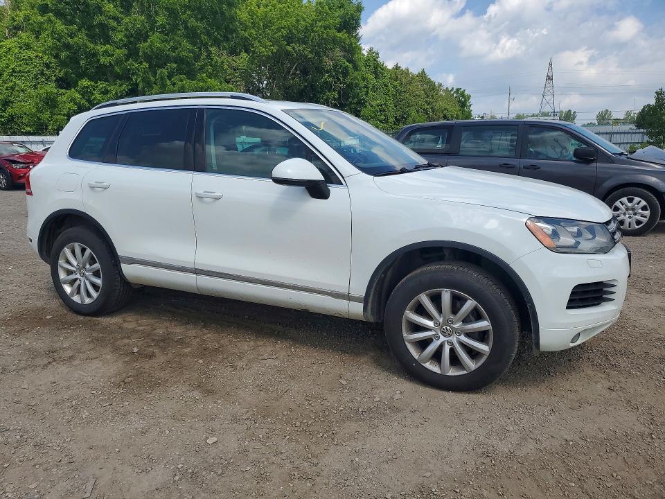 2014 Volkswagen Touareg VIN WVGEF9BP3ED006728 COPART salvage auction — FRONT END, On - Permit Salvage, sold $1,200 on 2026-07-14 (photo 4)