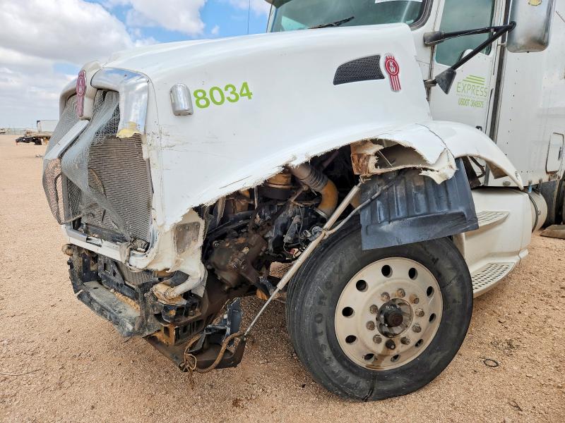 2011 Kenworth T660 VIN 1XKADU9X6BJ278645 COPART salvage auction — FRONT END, TX - SALVAGE VEHICLE TITLE, sold $1,450 on 2026-07-09 (photo 9)