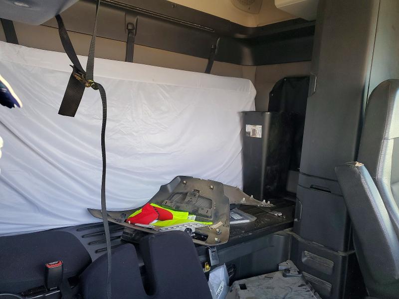 2019 Freightliner Cascadia 126 VIN 3AKJHHDRXKSKP5801 COPART salvage auction — SIDE, TX - SALVAGE VEHICLE TITLE, sold $10,300 on 2026-07-09 (photo 6)