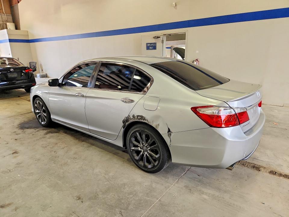 2015 Honda Accord VIN 1HGCR2F54FA189628 COPART salvage auction — SIDE, VA - CERT OF TITLE - SALVAGE, sold $4,000 on 2026-07-02 (photo 2)