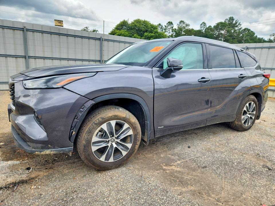 2022 Toyota Highlander VIN 5TDGBRCH8NS556950 COPART salvage auction — SIDE, Al - Cert Of Title-Salvage Title, sold $6,500 on 2026-07-13 (photo 1)