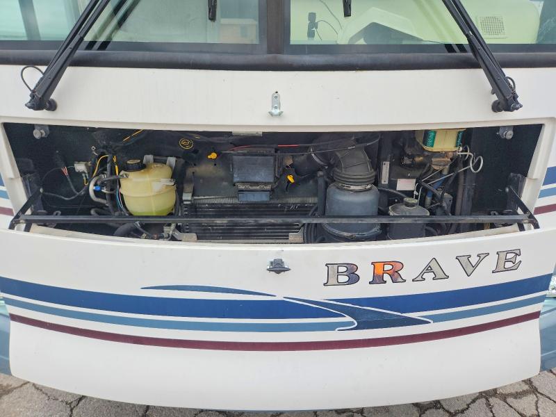 2004 Winnebago Brave VIN 1F6NF53S440A03247 COPART salvage auction — HAIL, Mo - Salvage Certificate Of Title, sold $2,950 on 2026-07-27 (photo 7)