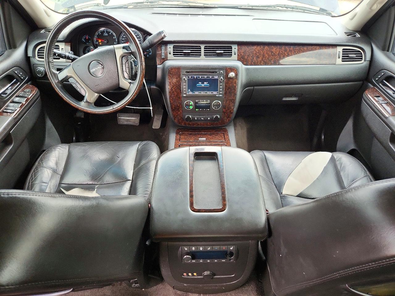 2011 GMC Yukon VIN 1GKS2EEF8BR135422 COPART salvage auction — Front End, IL - SALVAGE CERTIFICATE, sold $2,250 on 2026-07-02 (photo 8)