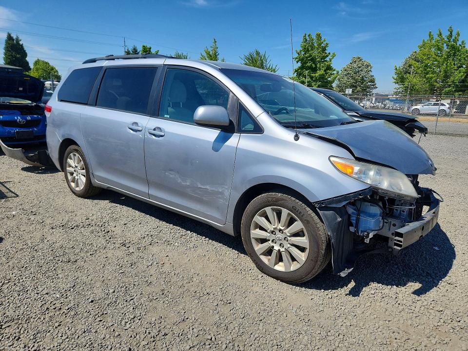 2012 Toyota Sienna VIN 5TDJK3DC0CS037460 COPART salvage auction — FRONT END, Or - Salvage Title Certificate, sold $1,650 on 2026-07-28 (photo 4)