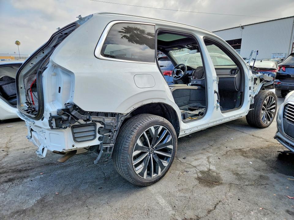2025 Volvo Xc90 VIN YV4H60PB8S1392115 COPART salvage auction — STRIPPED, CA - SALVAGE CERTIFICATE, sold $6,100 on 2026-07-28 (photo 3)