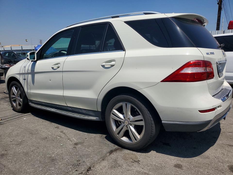 2012 Mercedes-benz M-klasse VIN 4JGDA2EB6CA011566 COPART salvage auction — MINOR DENT/SCRATCHES, Ca - Dis/Dlr/Exp Only Clean Title, sold $2,050 on 2026-07-09 (photo 2)