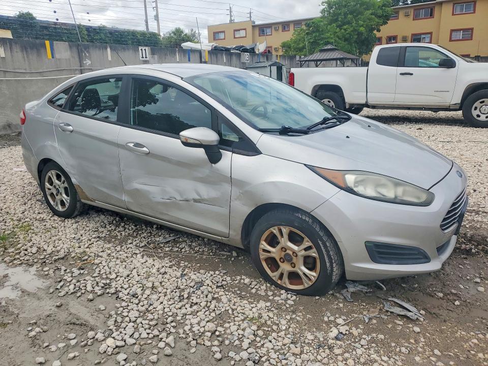 2015 Ford Fiesta VIN 3FADP4BJ1FM198545 COPART salvage auction — SIDE, FL - CERT OF TITLE SLVG REBUILDABLE, sold $300 on 2026-07-02 (photo 4)