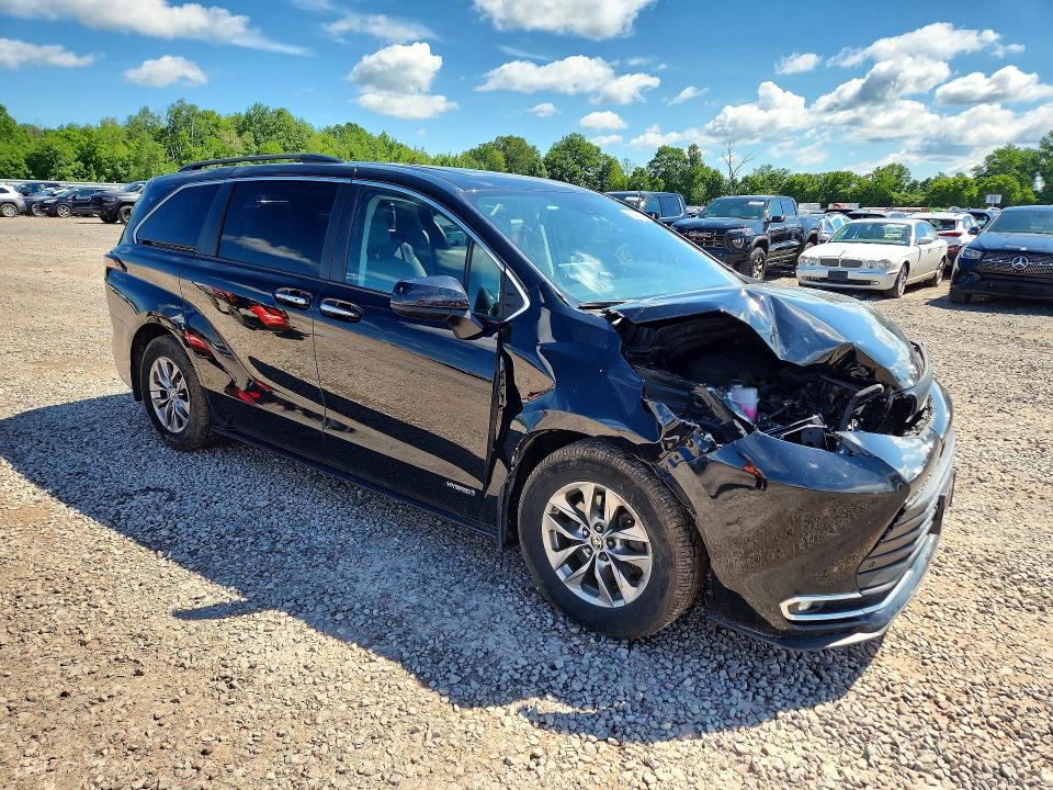 2021 Toyota Sienna VIN 5TDYSKFC5MS019849 COPART salvage auction — FRONT END, Ny - Mv-907A Salvage Certificate, sold $11,000 on 2026-07-07 (photo 4)