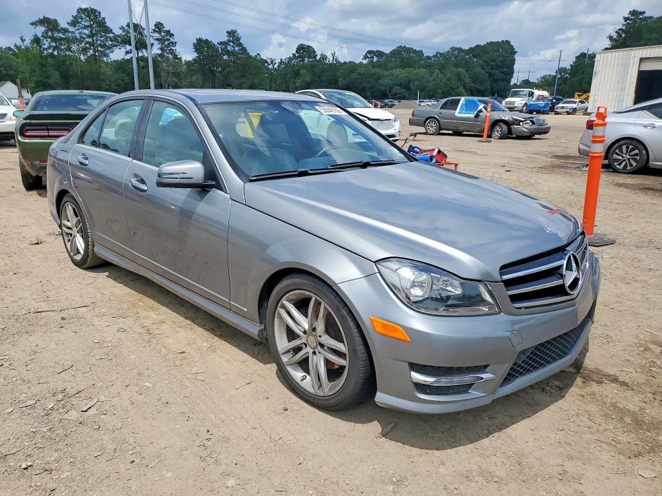 2014 Mercedes-benz VIN WDDGF4HB9EA946230 COPART salvage auction — WATER/FLOOD, La - Cert Of Title-Salvage Flood, sold $275 on 2026-07-14 (photo 4)
