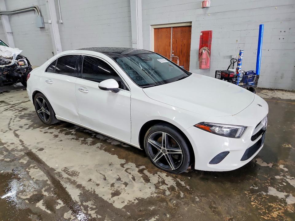 2019 Mercedes-benz VIN WDD3G4FB0KW000658 COPART salvage auction — FRONT END, Fl - Certificate Of Title, sold $6,500 on 2026-07-29 (photo 4)