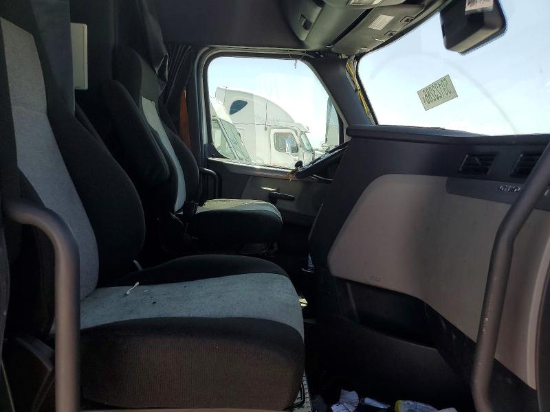 2022 Freightliner Cascadia VIN 1FUJHHDR5NLNC0077 COPART salvage auction — SIDE, FL - CERTIFICATE OF DESTRUCTION, sold $9,800 on 2026-07-16 (photo 5)