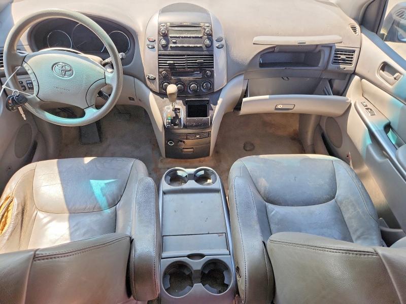 2010 Toyota Sienna VIN 5TDKK4CC2AS298873 COPART salvage auction — SIDE, CT - CERT OF TITLE-SALVAGE, sold $950 on 2026-07-10 (photo 8)