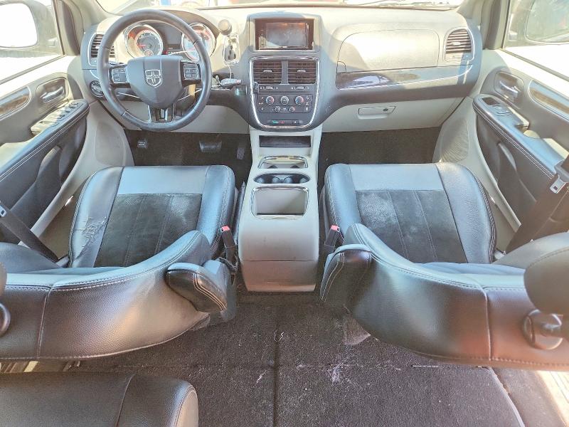 2017 Dodge Grand caravan VIN 2C4RDGCG0HR581045 COPART salvage auction — FRONT END, CA - DIS/DLR/EXP ONLY CLEAN TITLE, sold $2,100 on 2026-07-31 (photo 8)