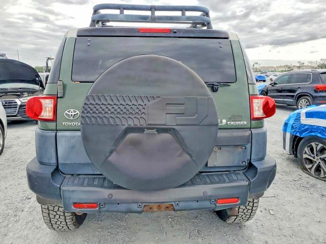 2010 Toyota Fj cruiser VIN JTEBU4BF1AK075426 COPART salvage auction — FRONT END, Fl - Certificate Of Title, sold $6,600 on 2026-07-06 (photo 6)