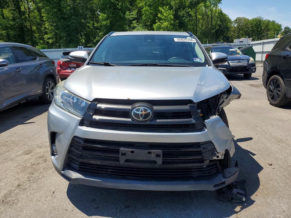 2017 Toyota VIN 5TDJZRFH9HS461038 COPART salvage auction — FRONT END, Nj - Cert Of Title-Salvage, sold $225 on 2026-07-30 (photo 5)