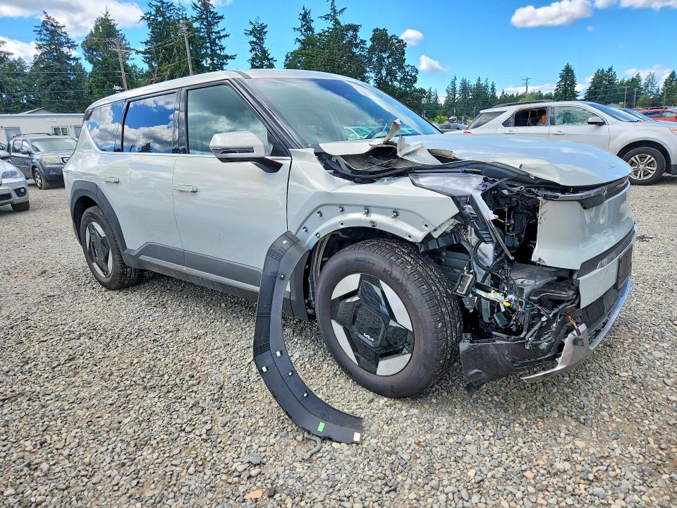 2026 Kia VIN 5XYAA5S22TG016504 COPART salvage auction — FRONT END, Wa - Bill Of Sale, sold $11,300 on 2026-07-14 (photo 4)