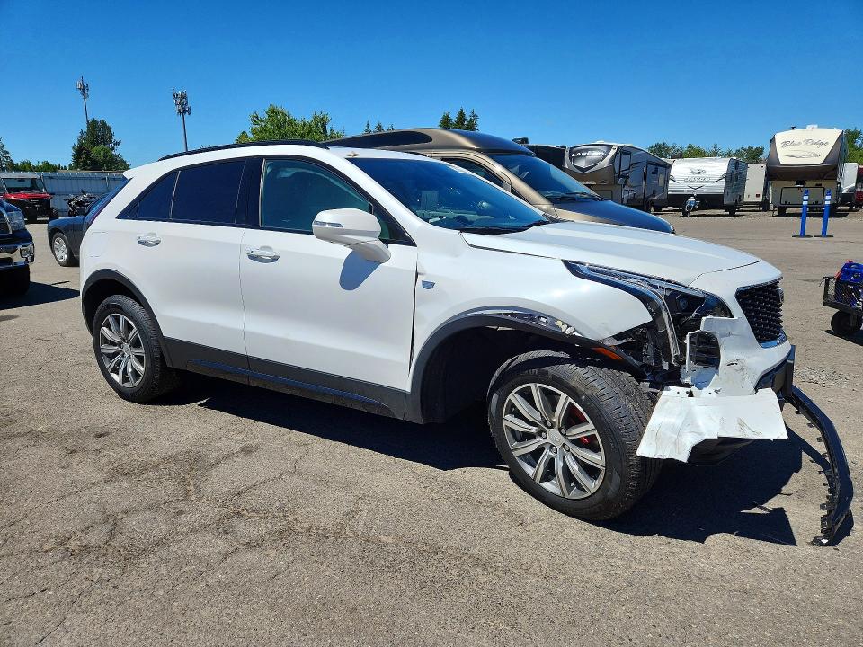 2021 Cadillac Xt4 VIN 1GYFZFR44MF001058 COPART salvage auction — FRONT END, Or - Salvage Title Certificate, sold $3,600 on 2026-08-17 (photo 4)