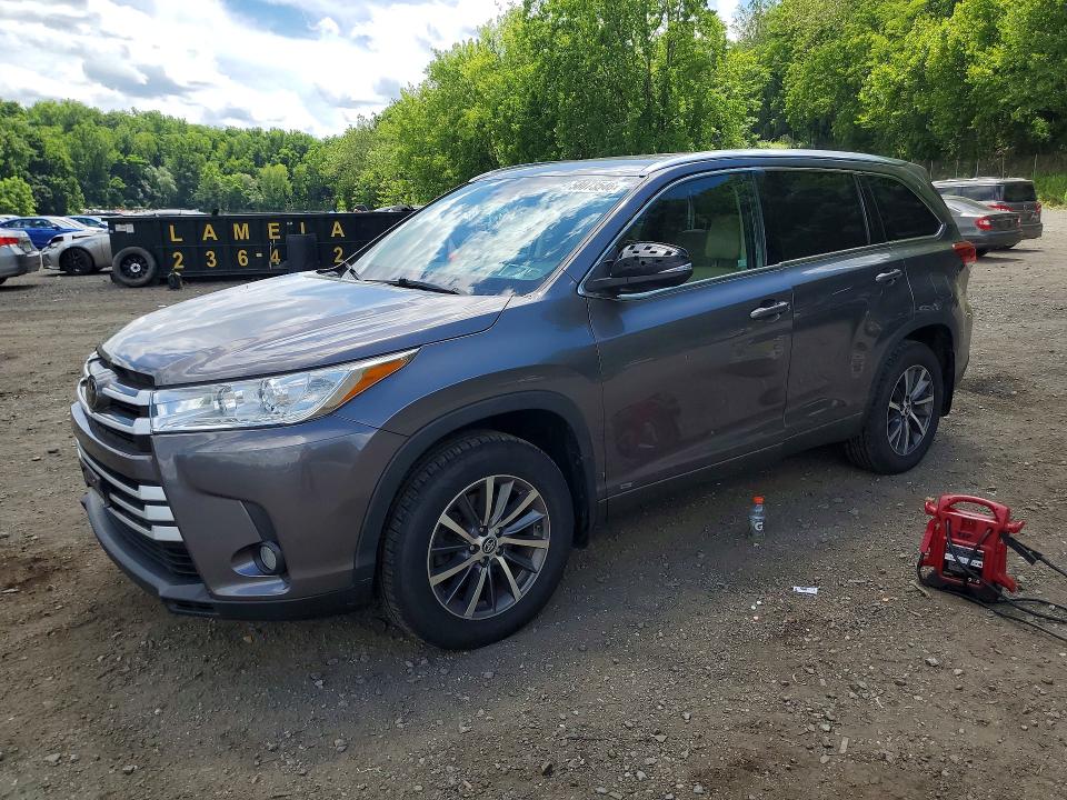 2018 Toyota Highlander VIN 5TDJZRFH7JS561872 COPART salvage auction — MINOR DENT/SCRATCHES, Ny - Certificate Of Title (P), sold $12,000 on 2026-07-14 (photo 1)