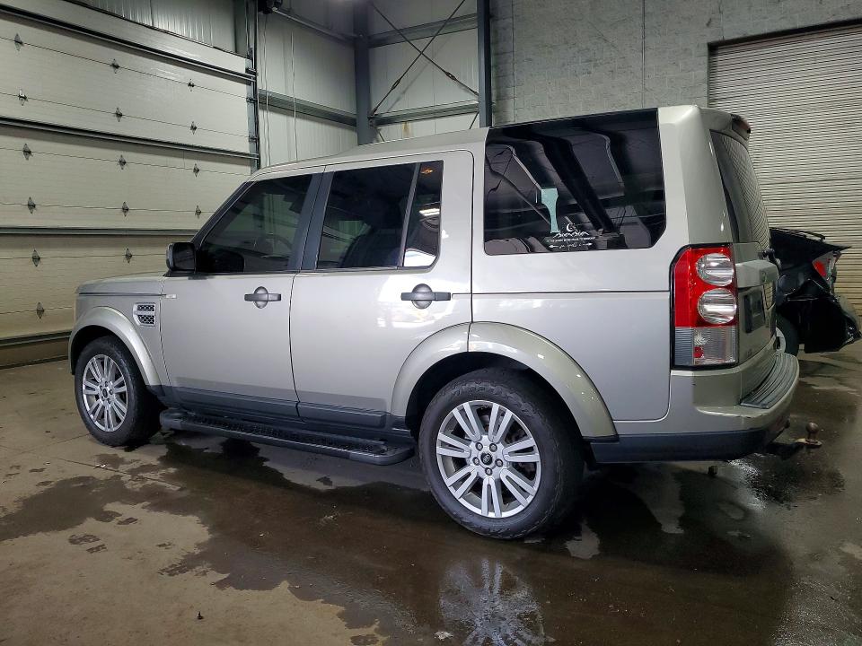 2010 Land rover Lr4 VIN SALAG2D42AA529088 COPART salvage auction — SIDE, MN - CERT OF TITLE-PRIOR SALVAGE, sold $250 on 2026-07-21 (photo 2)