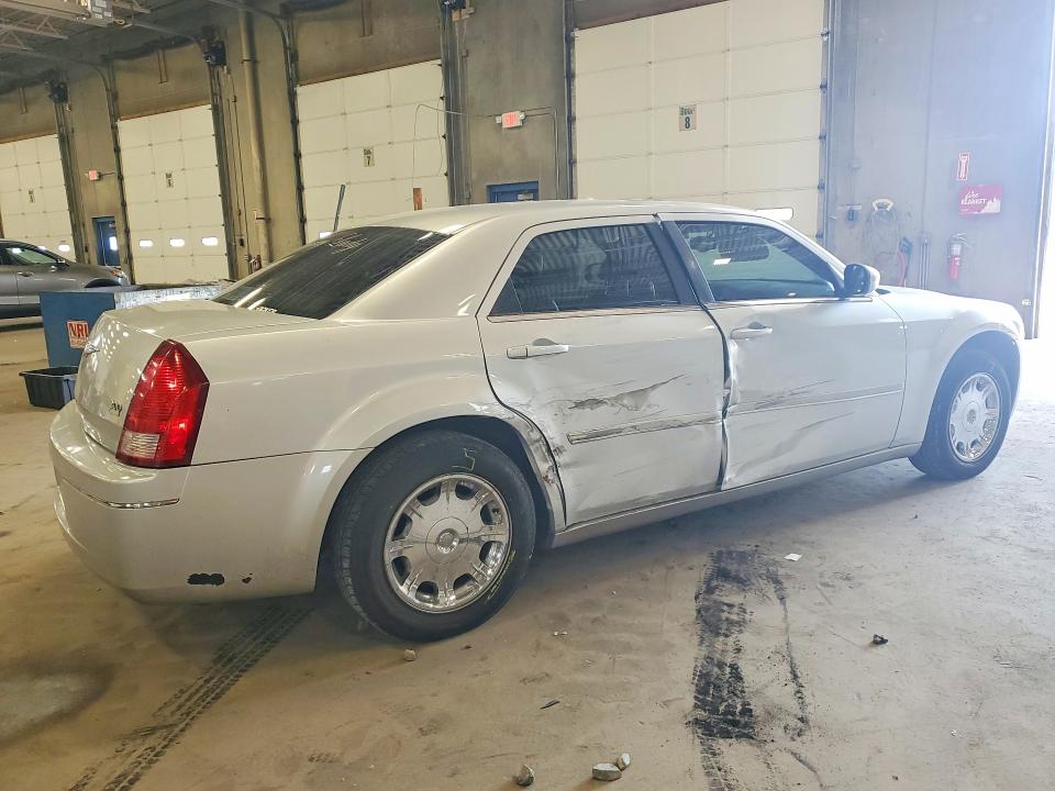 2005 Chrysler 300 VIN 2C3JA53GX5H556153 COPART salvage auction — SIDE, Mn - Cert Of Title-Salvage, sold $525 on 2026-07-28 (photo 3)