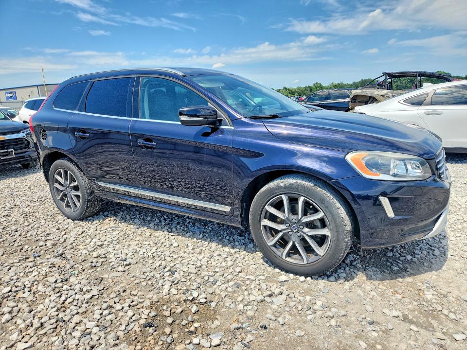 2017 Volvo Xc60 VIN YV449MRR4H2166051 COPART salvage auction — MINOR DENT/SCRATCHES, Il - Salvage Certificate, sold $7,100 on 2026-07-20 (photo 4)