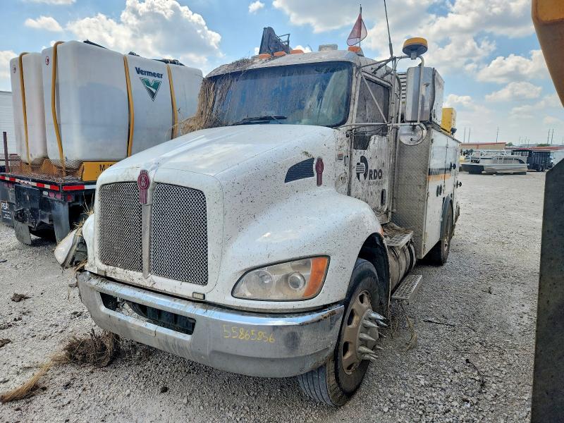 2021 Kenworth Construction VIN 2NKHHM6X0MM454795 COPART salvage auction — ROLLOVER, TX - SALVAGE VEHICLE TITLE (P), sold $13,200 on 2026-09-03 (photo 2)