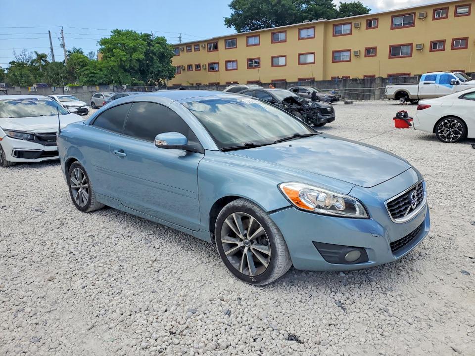 2012 Volvo C70 VIN YV1672MC1CJ127340 COPART salvage auction — SIDE, Fl - Cert Of Title Slvg Rebuildable, sold $400 on 2026-07-17 (photo 4)