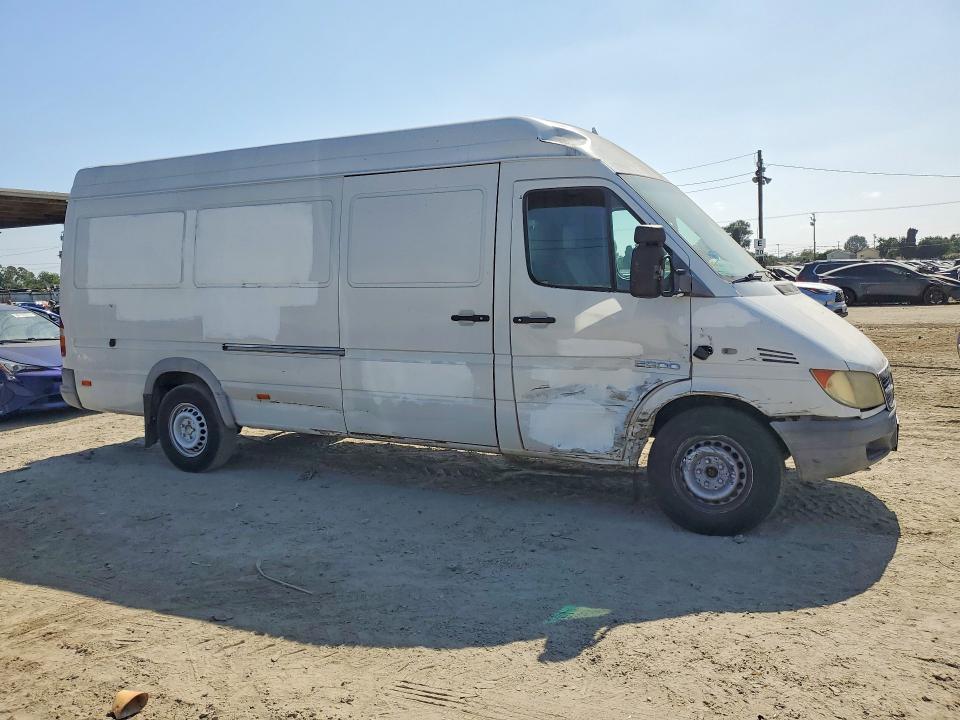2005 Dodge Sprinter VIN WD2PD744855745886 COPART salvage auction — SIDE, Ca - Dis/Dlr/Exp Only Lien Papers, sold $200 on 2026-07-13 (photo 4)