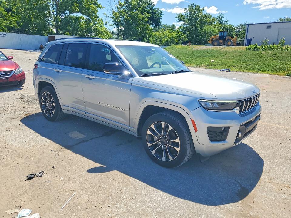 2023 Jeep Grand cherokee VIN 1C4RJHDG8P8769402 COPART salvage auction — NORMAL WEAR, Mo - Certificate Of Title, sold $29,000 on 2026-07-02 (photo 4)