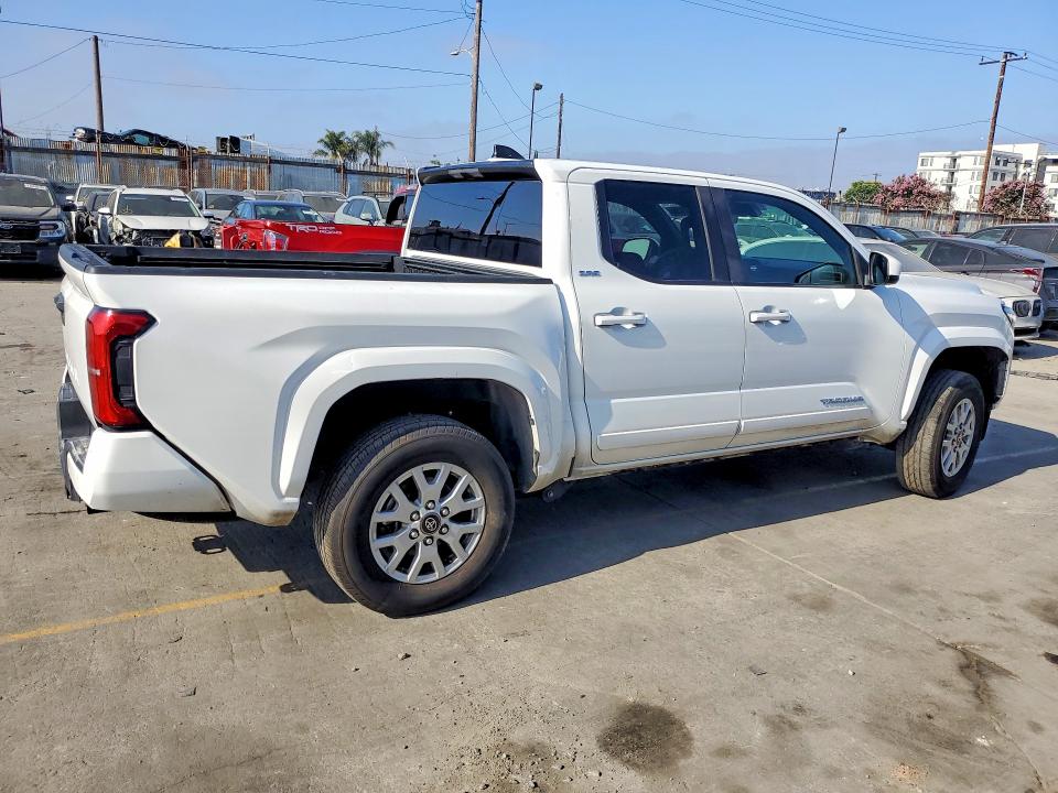 2025 Toyota Tacoma VIN 3TMKB5FNXSM025636 COPART salvage auction — SIDE, CA - SALVAGE CERTIFICATE, sold $20,300 on 2026-07-20 (photo 3)