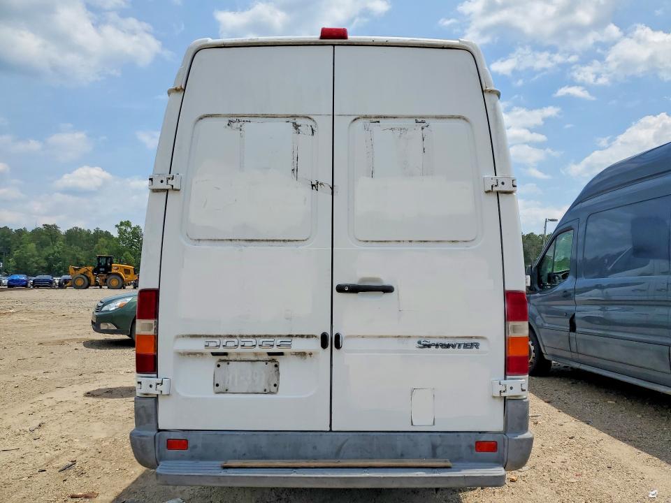 2006 Dodge Sprinter VIN WD0PD744265907747 COPART salvage auction — MECHANICAL, VA - CERTIFICATE OF TITLE, sold $225 on 2026-07-14 (photo 6)