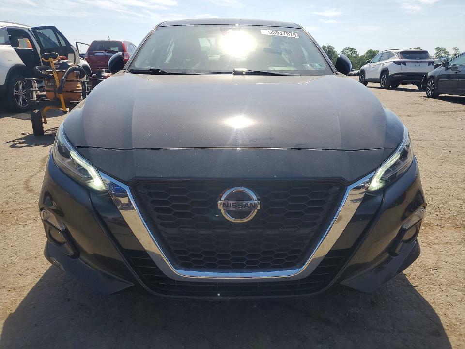 2019 Nissan VIN 1N4BL4FW7KN304053 COPART salvage auction — REAR END, PA - CERTIFICATE OF SALVAGE, sold $4,100 on 2026-07-02 (photo 5)