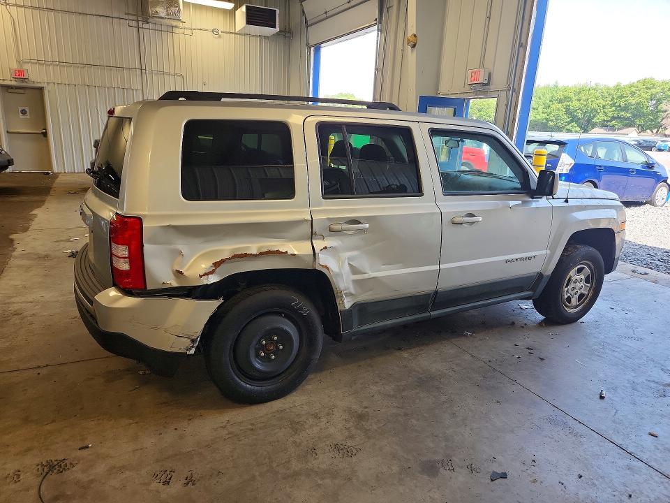 2011 Jeep Patriot VIN 1J4NF1GB9BD258587 COPART salvage auction — SIDE, Mn - Certificate Of Title, sold $654 on 2026-07-02 (photo 3)