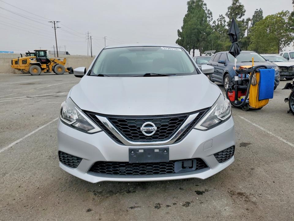 2019 Nissan VIN 3N1AB7APXKY372167 COPART salvage auction — MINOR DENT/SCRATCHES, Ca - Dis/Dlr/Exp Only Clean Title, sold $825 on 2026-07-02 (photo 5)