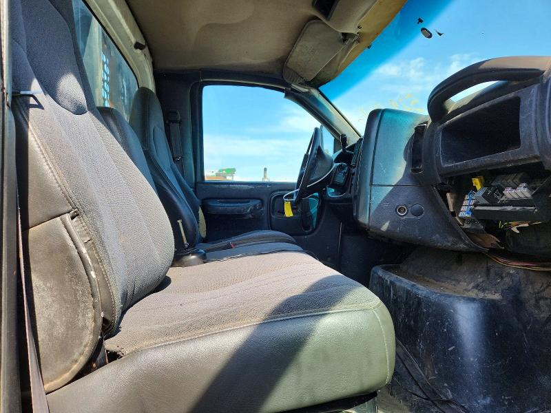 2005 Gmc C6500 VIN 1GDJ6C1C95F504348 COPART salvage auction — MINOR DENT/SCRATCHES, WA - VEHICLE CERT OF OWNERSHIP-TITL, sold $1,800 on 2026-08-27 (photo 5)
