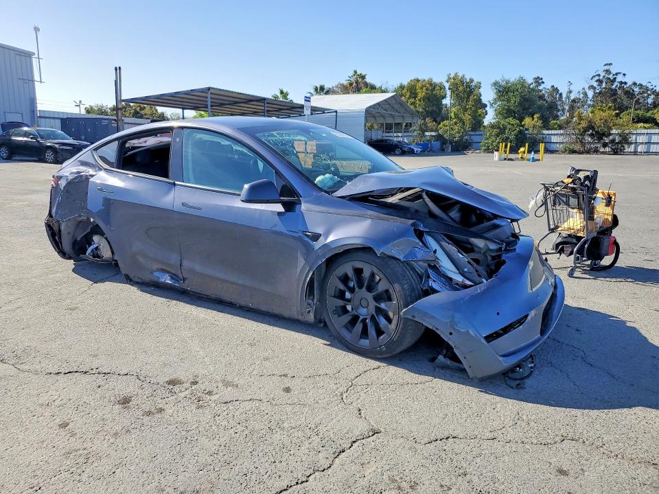 2022 Tesla Model y VIN 7SAYGDEE8NF480617 COPART salvage auction — FRONT END, Ca - Non-Repairable Vehicle Cert, sold $775 on 2026-07-29 (photo 4)