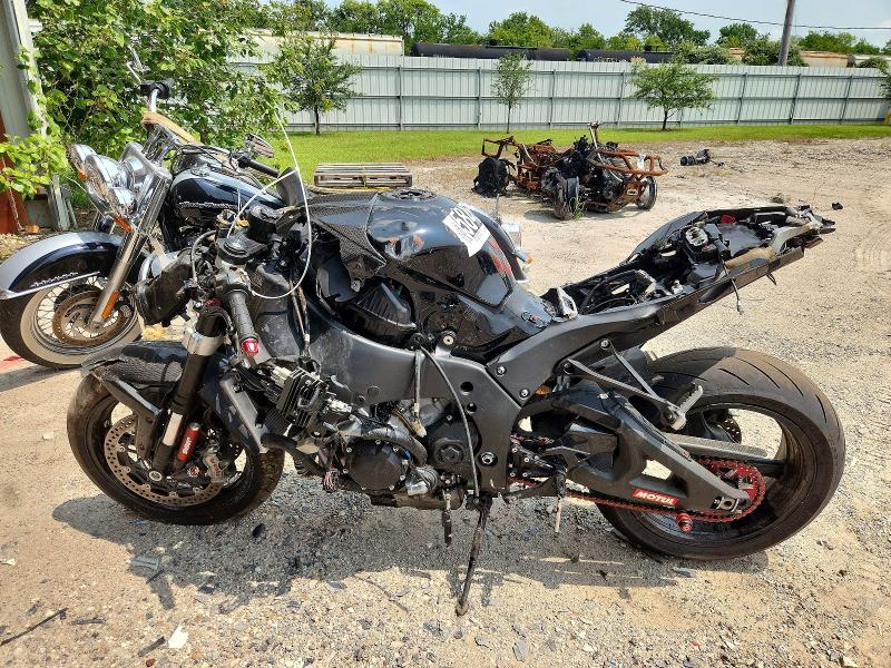 2023 Kawasaki Zx1002 VIN JKBZXVM15PA004025 COPART salvage auction — ALL OVER, TX - CERTIFICATE OF TITLE, sold $1,150 on 2026-07-27 (photo 3)