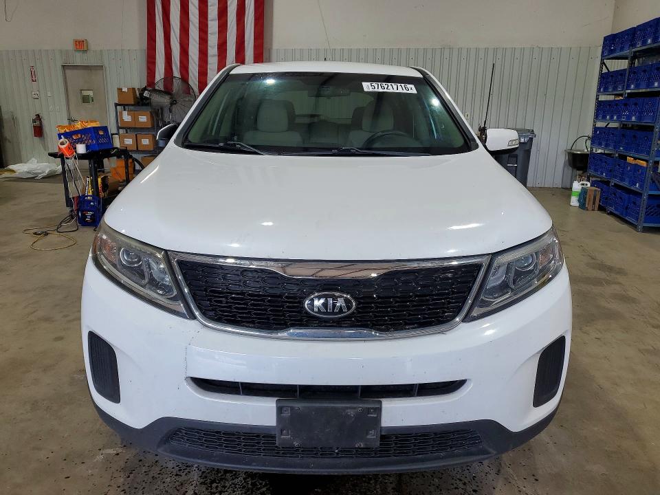2015 Kia Sorento VIN 5XYKT3A64FG568923 COPART salvage auction — UNDERCARRIAGE, Tx - Certificate Of Title, sold $1,300 on 2026-07-20 (photo 5)