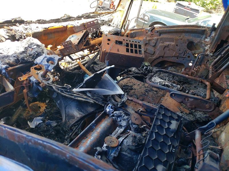 2021 Isuzu VIN 54DB4W1D0MS208998 COPART salvage auction — BURN, Ny - Registration Document Card, sold $2,000 on 2026-07-09 (photo 8)