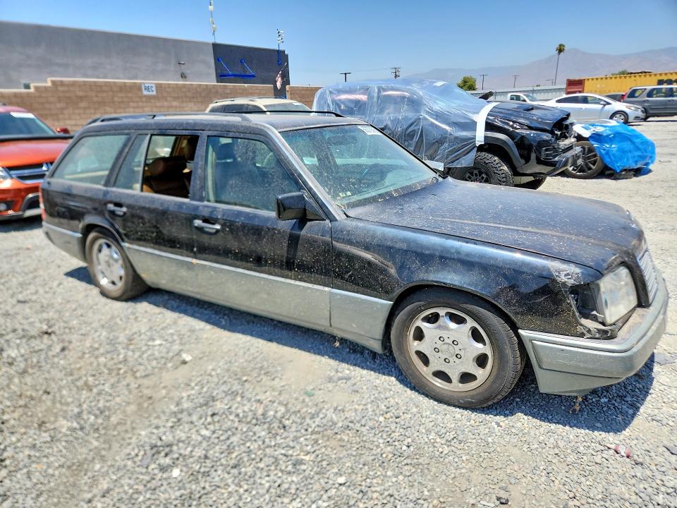 1995 Mercedes-benz E-class VIN WDBEA92E5SF336113 COPART salvage auction — FRONT END, Ca - Dis/Dlr/Exp Only Clean Title, sold $550 on 2026-07-29 (photo 4)