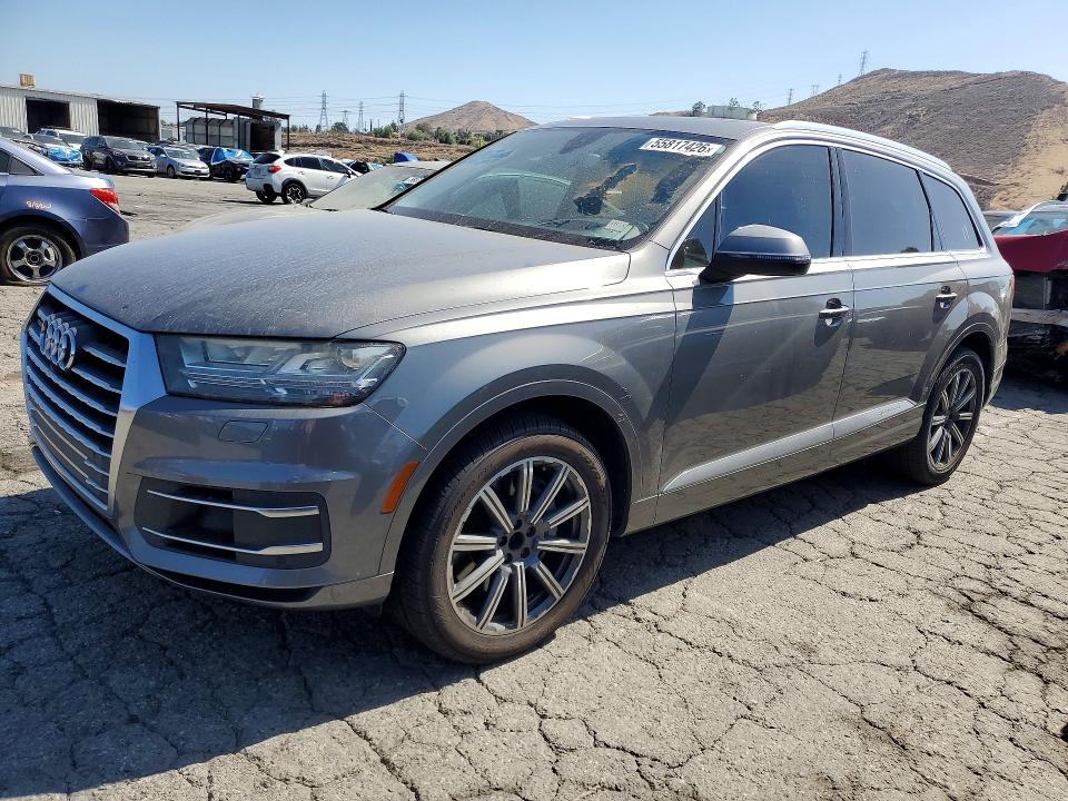 2017 Audi Q7 VIN WA1VAAF76HD007837 COPART salvage auction — MINOR DENT/SCRATCHES, FL - DIS/DLR/EXP ONLY CLEAN TITLE, sold $5,400 on 2026-07-27 (photo 1)